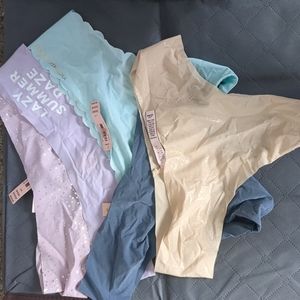 5 pairs no show thong